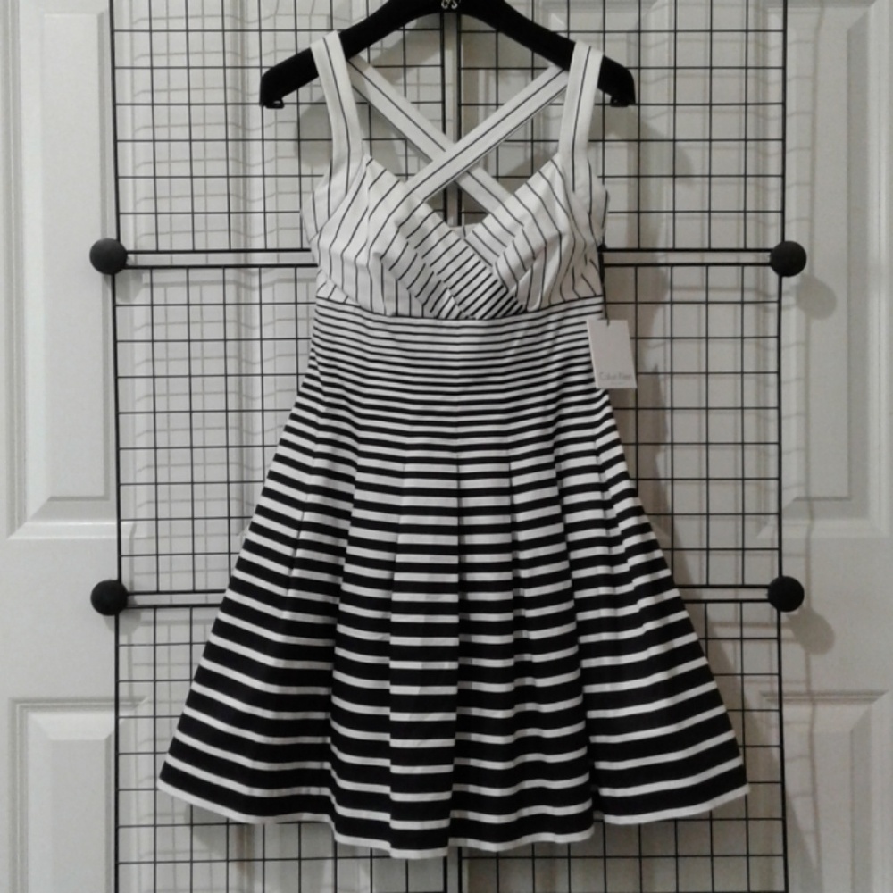 #SOLD#HP "Night Out"# Cocktail dress. NWT - Picture 4 of 6